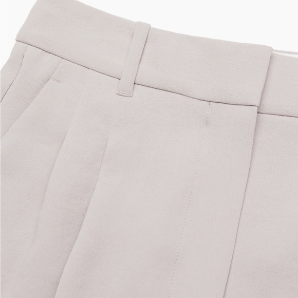 Aritzia The Effortless Short™ Mini 10 - Picture 9 of 11